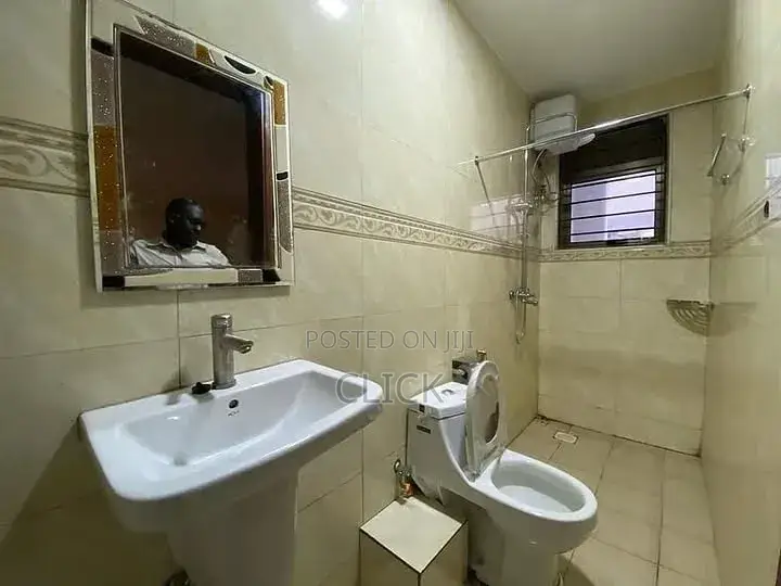 3bdrm Apartment in Buziga, Makindye for rent