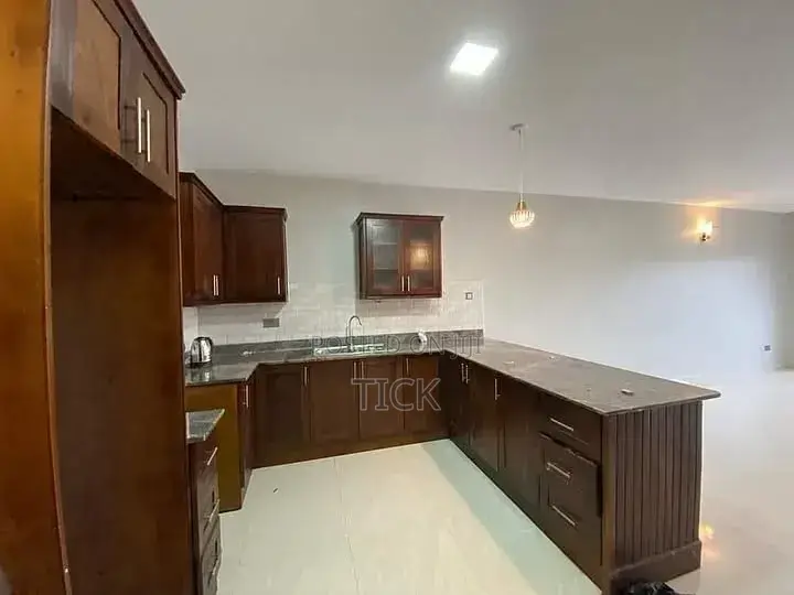 3bdrm Apartment in Buziga, Makindye for rent