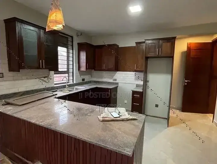 3bdrm Apartment in Buziga, Makindye for rent