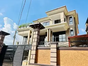 5bdrm Duplex in Muyenga, Makindye for rent