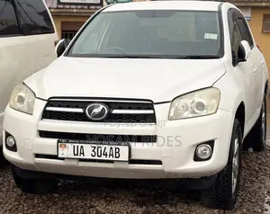 Toyota RAV4 4x4 2009 White