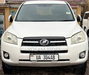 Toyota RAV4 4x4 2009 White