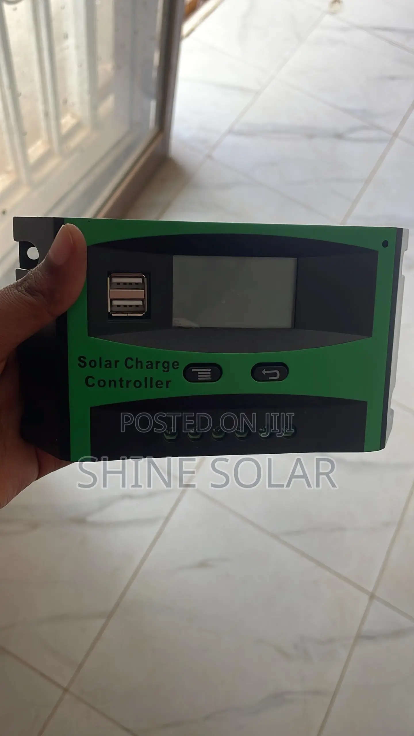 PMW Charge Controller 20a 12v/24v