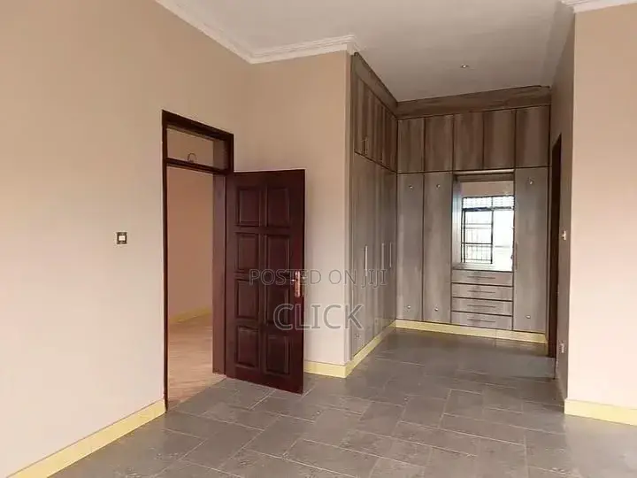 4bdrm Duplex in Bunga, Makindye for rent