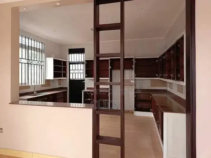 4bdrm Duplex in Bunga, Makindye for rent