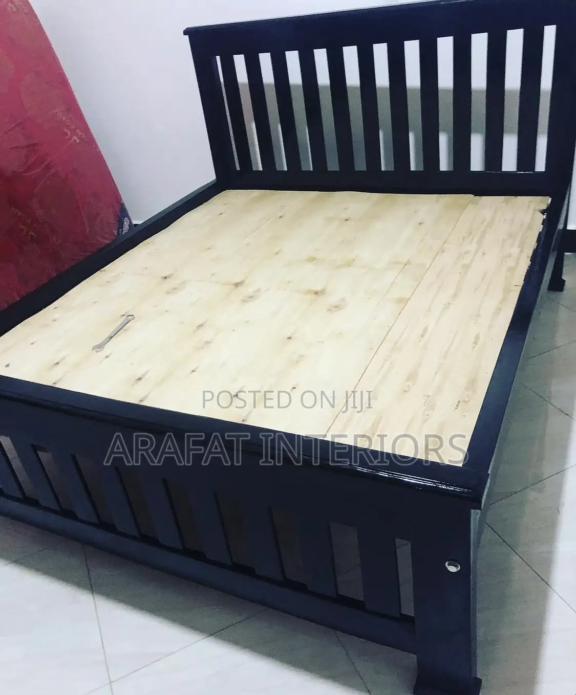 5by6 Bold Matte Black Barcode Bed
