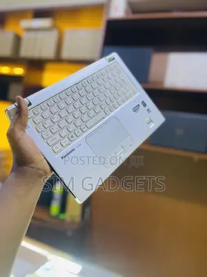 New Laptop Panasonic FZ-M1 4GB Intel Core i5 SSD 128GB