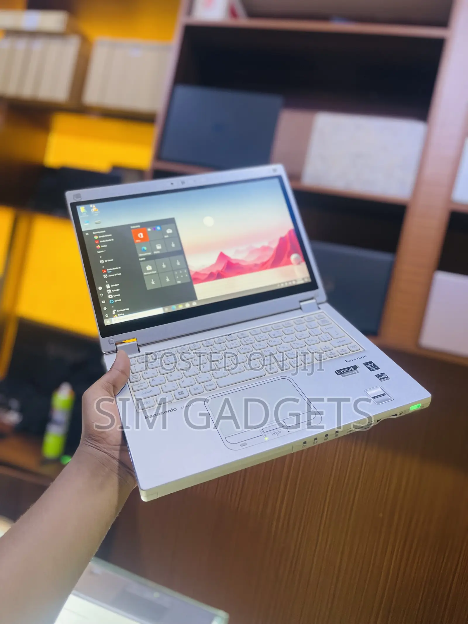 New Laptop Panasonic FZ-M1 4GB Intel Core i5 SSD 128GB