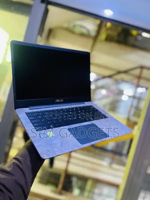 Laptop Asus A42DE 4GB Intel Core i5 SSD 256GB