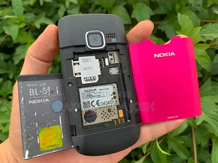 New Nokia C3 Red