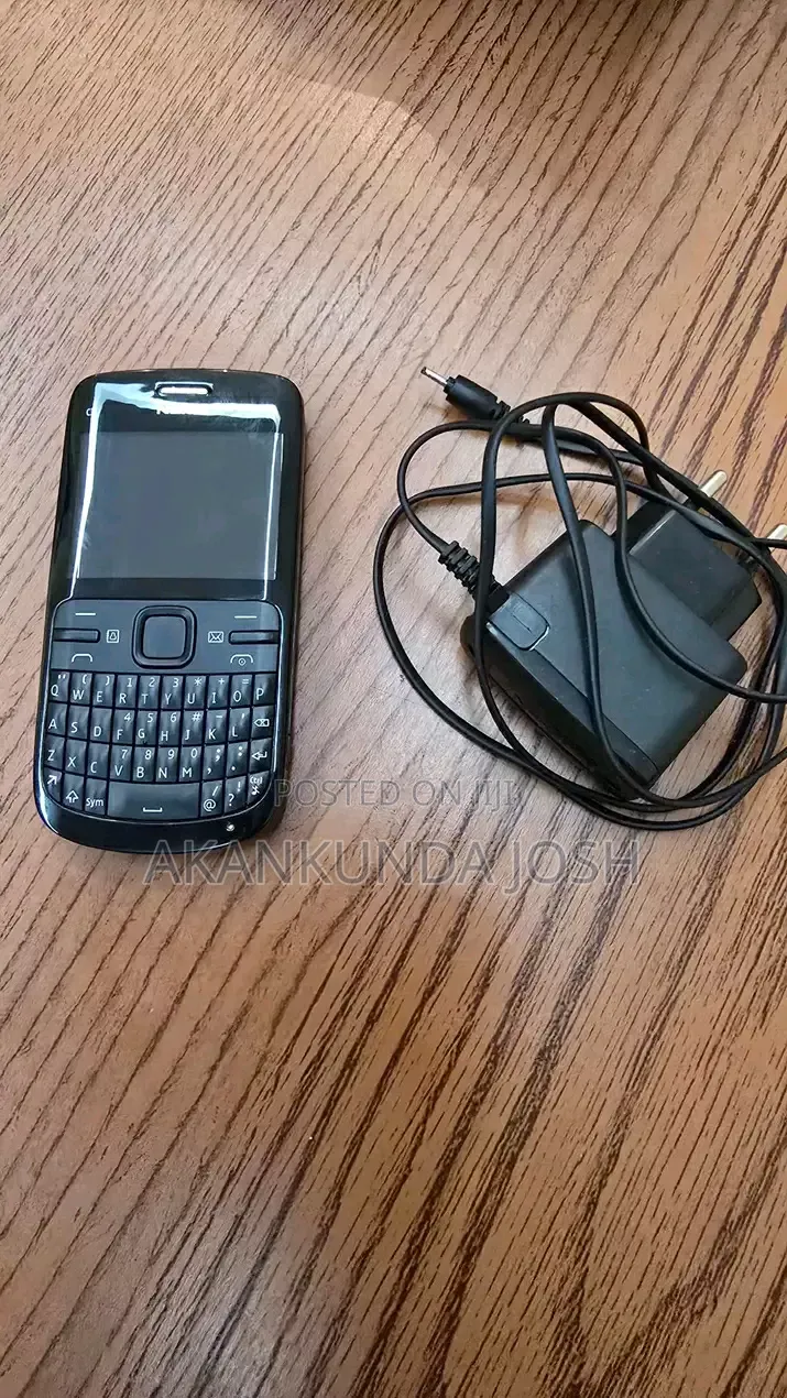 New Nokia C3 Black