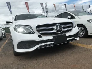Mercedes-Benz E220 2017 White