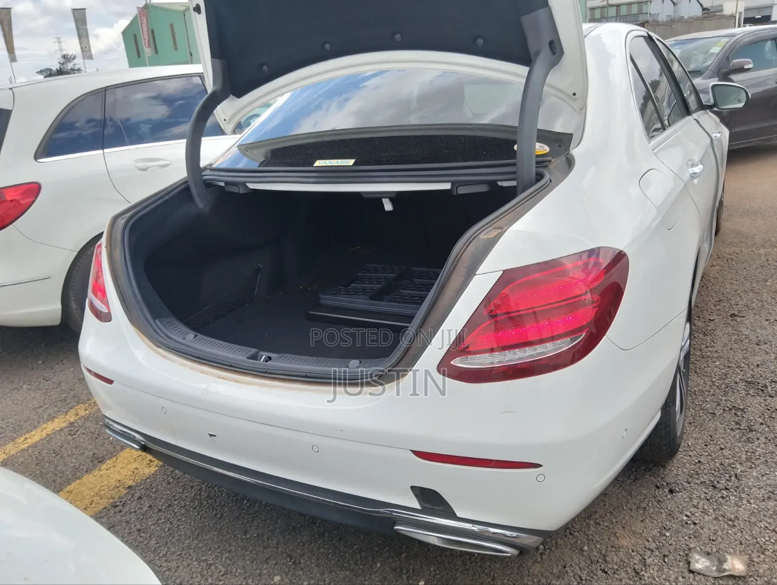 Mercedes-Benz E220 2017 White