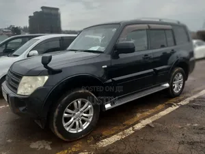 Mitsubishi Pajero 3.0 2012 Black