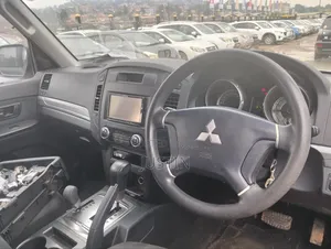 Mitsubishi Pajero 3.0 2012 Black