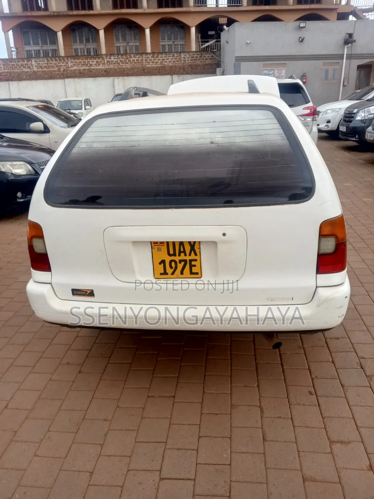 Toyota Corolla 1998 White