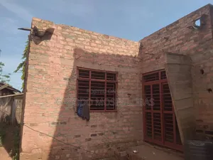 8bdrm Block of Flats in Jinja City for sale