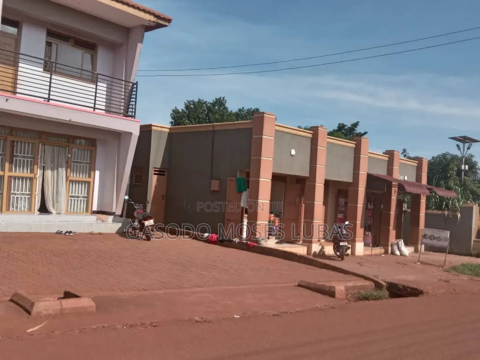 8bdrm Block of Flats in Jinja City for sale