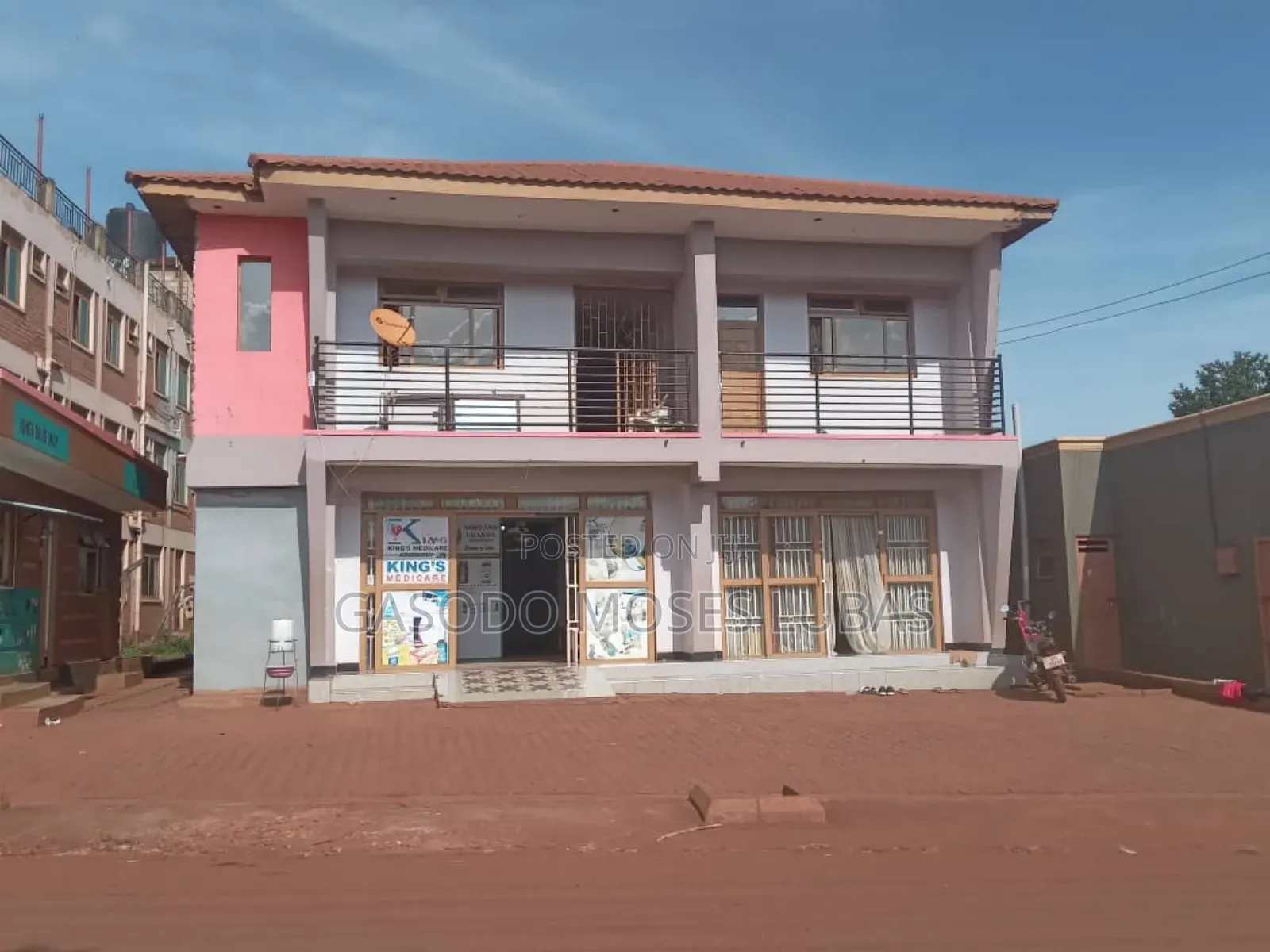 8bdrm Block of Flats in Jinja City for sale