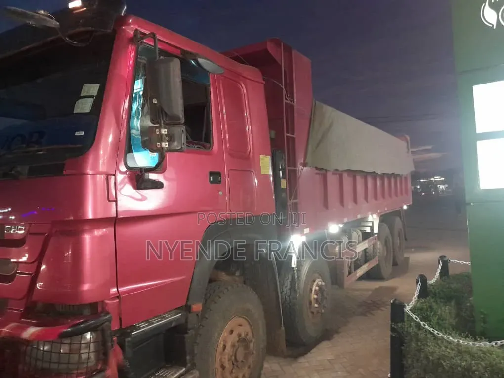 Dump Trucks HOWO 380 2025 Red