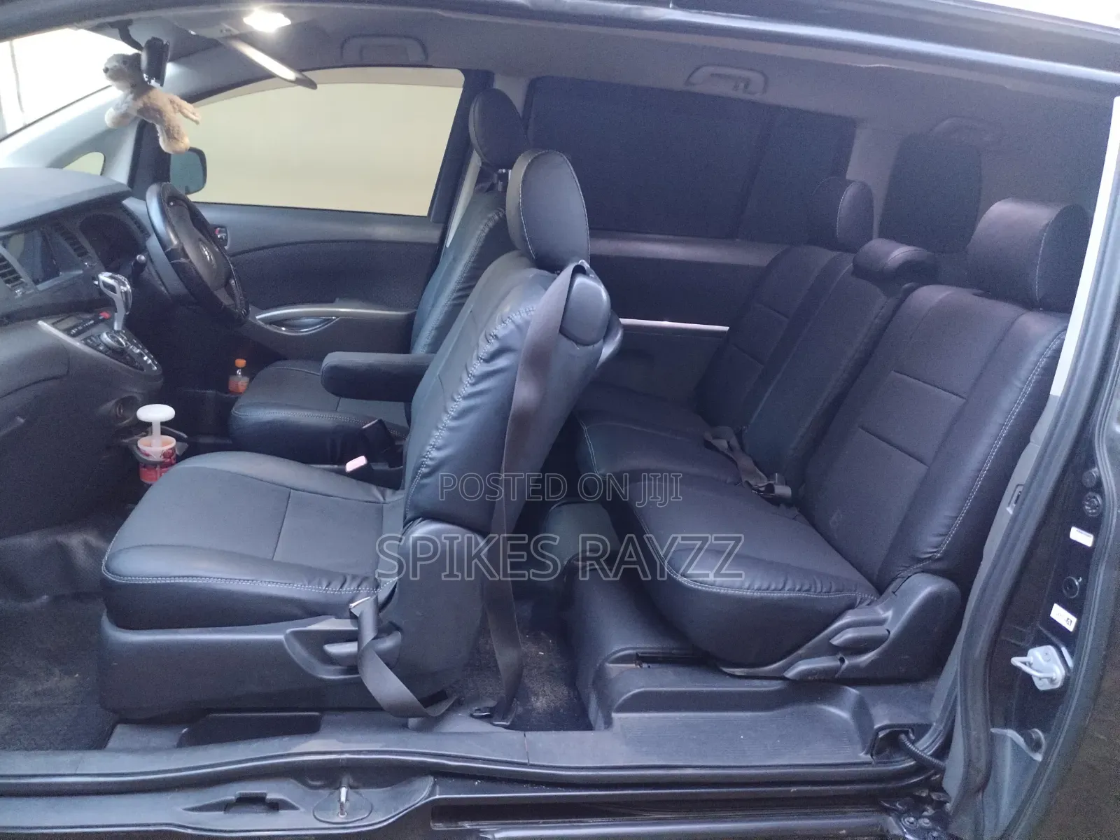 Toyota ISIS 1.8 Platana 2007 Black