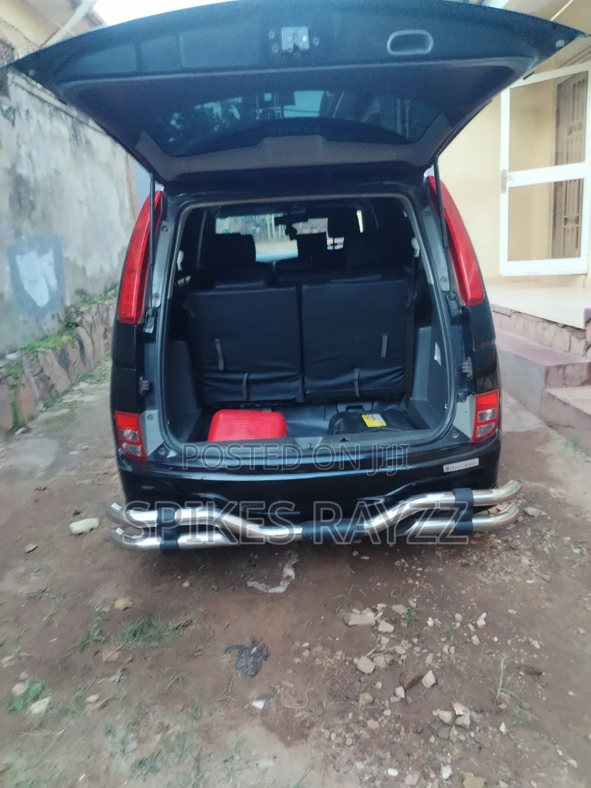 Toyota ISIS 1.8 Platana 2007 Black