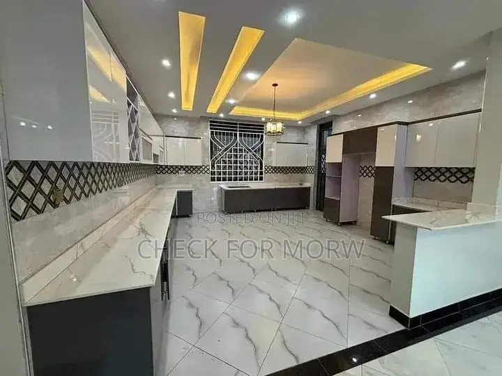 5bdrm Duplex in Munyonyo, Makindye for rent