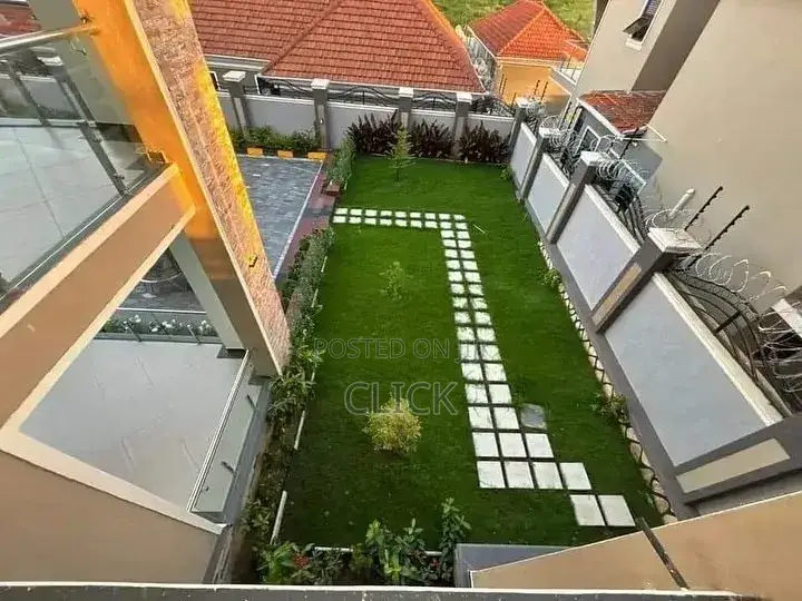 5bdrm Duplex in Munyonyo, Makindye for rent