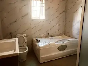 5bdrm Duplex in Munyonyo, Makindye for rent