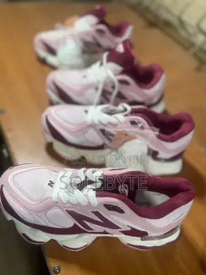 New Balance 9060