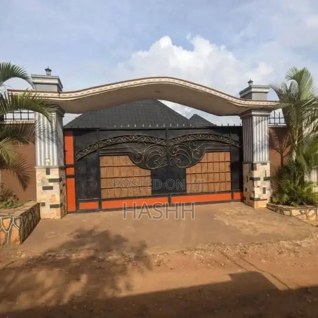 5bdrm Bungalow in Kasangati Kiti, Wakiso / Wakiso for sale