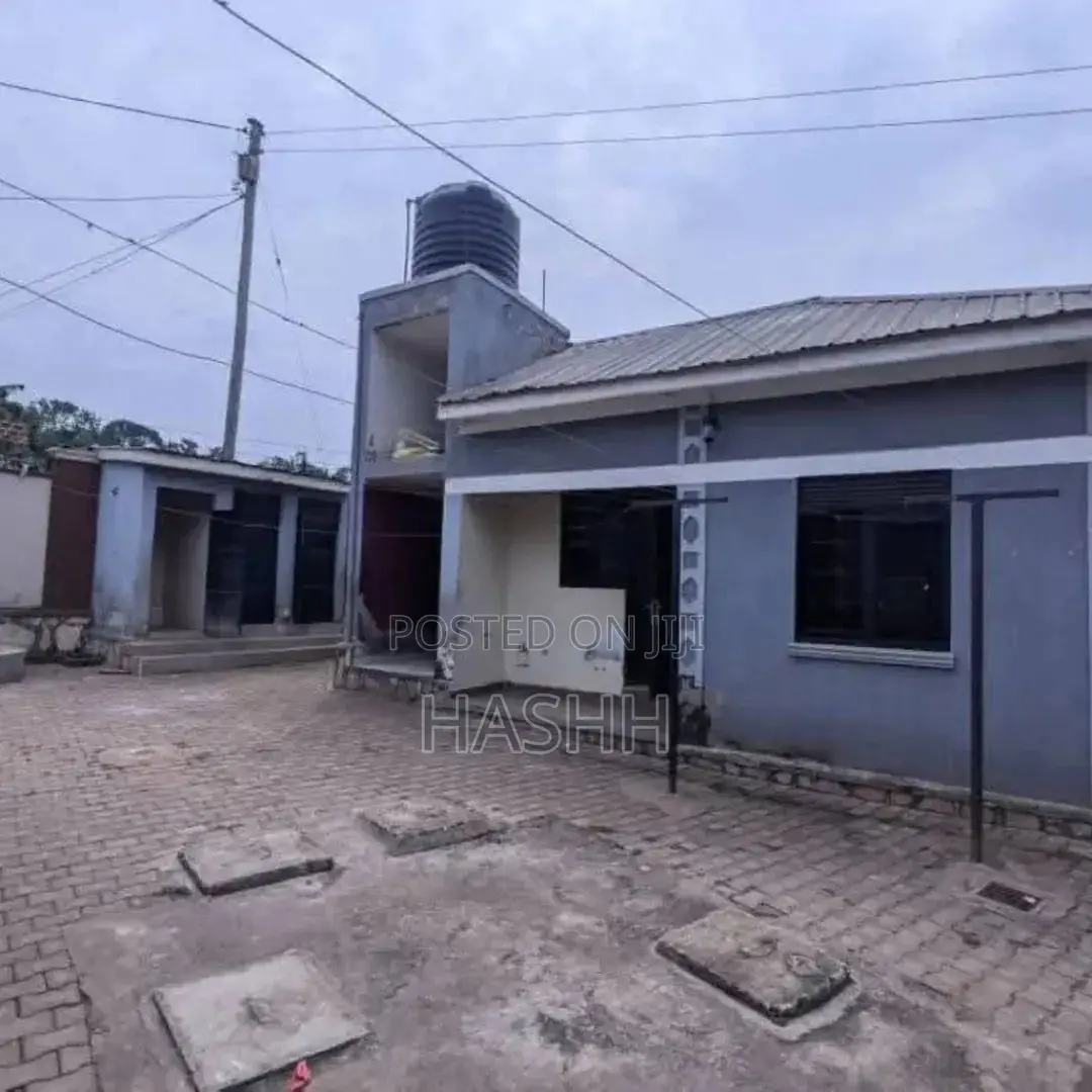 5bdrm Bungalow in Kasangati Kiti, Wakiso / Wakiso for sale