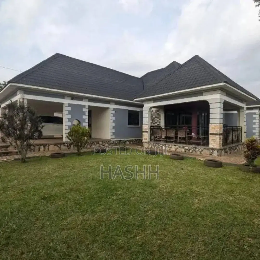 5bdrm Bungalow in Kasangati Kiti, Wakiso / Wakiso for sale