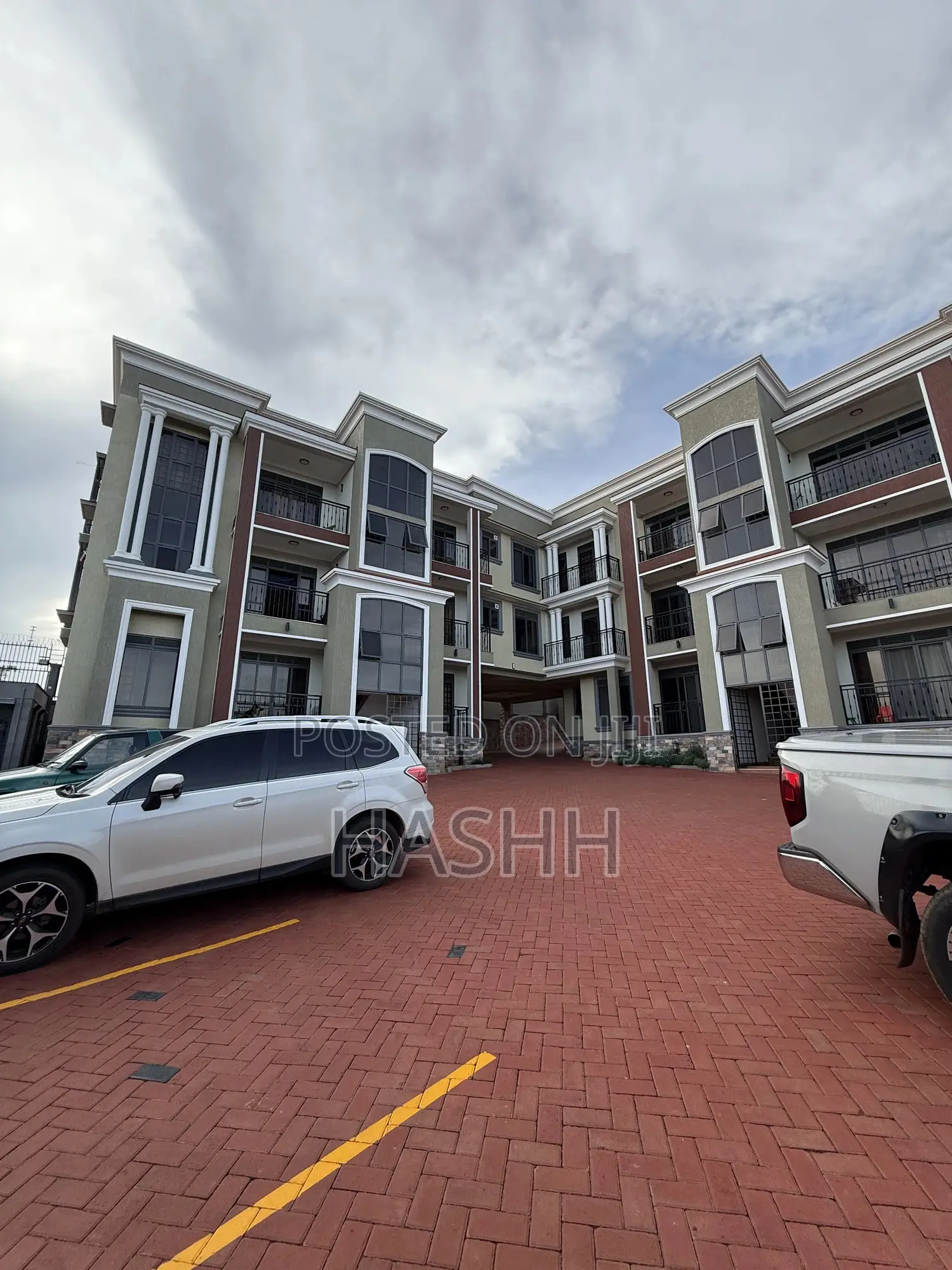 3bdrm Apartment in Muyenga, Central Division for rent