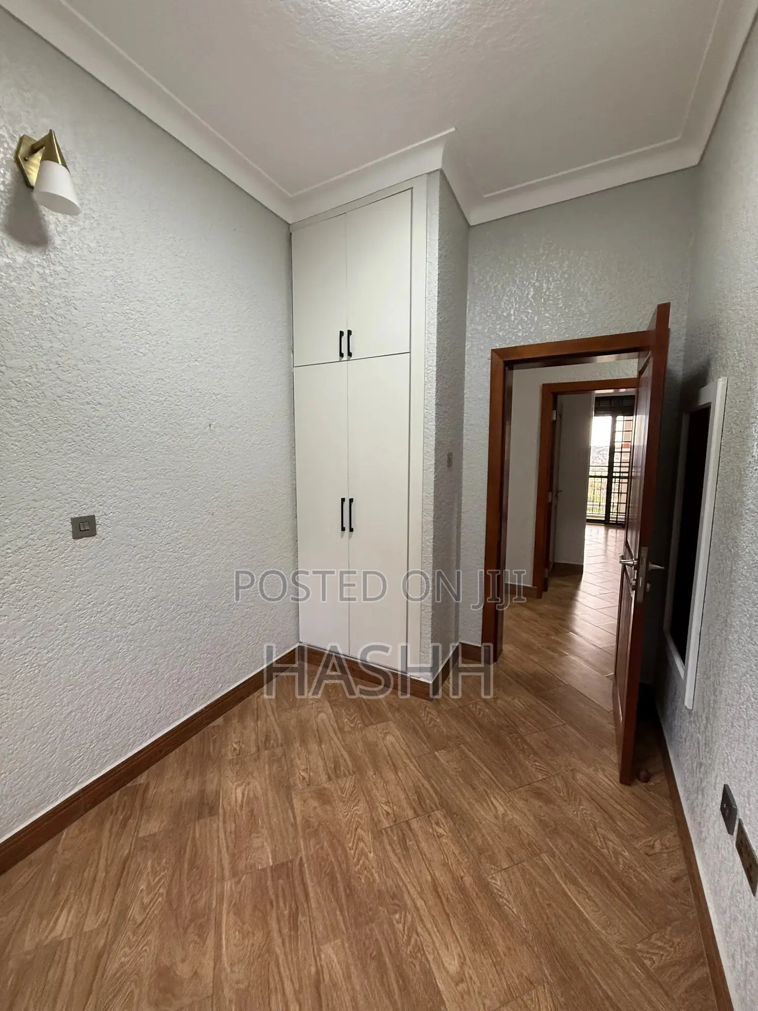 3bdrm Apartment in Muyenga, Central Division for rent