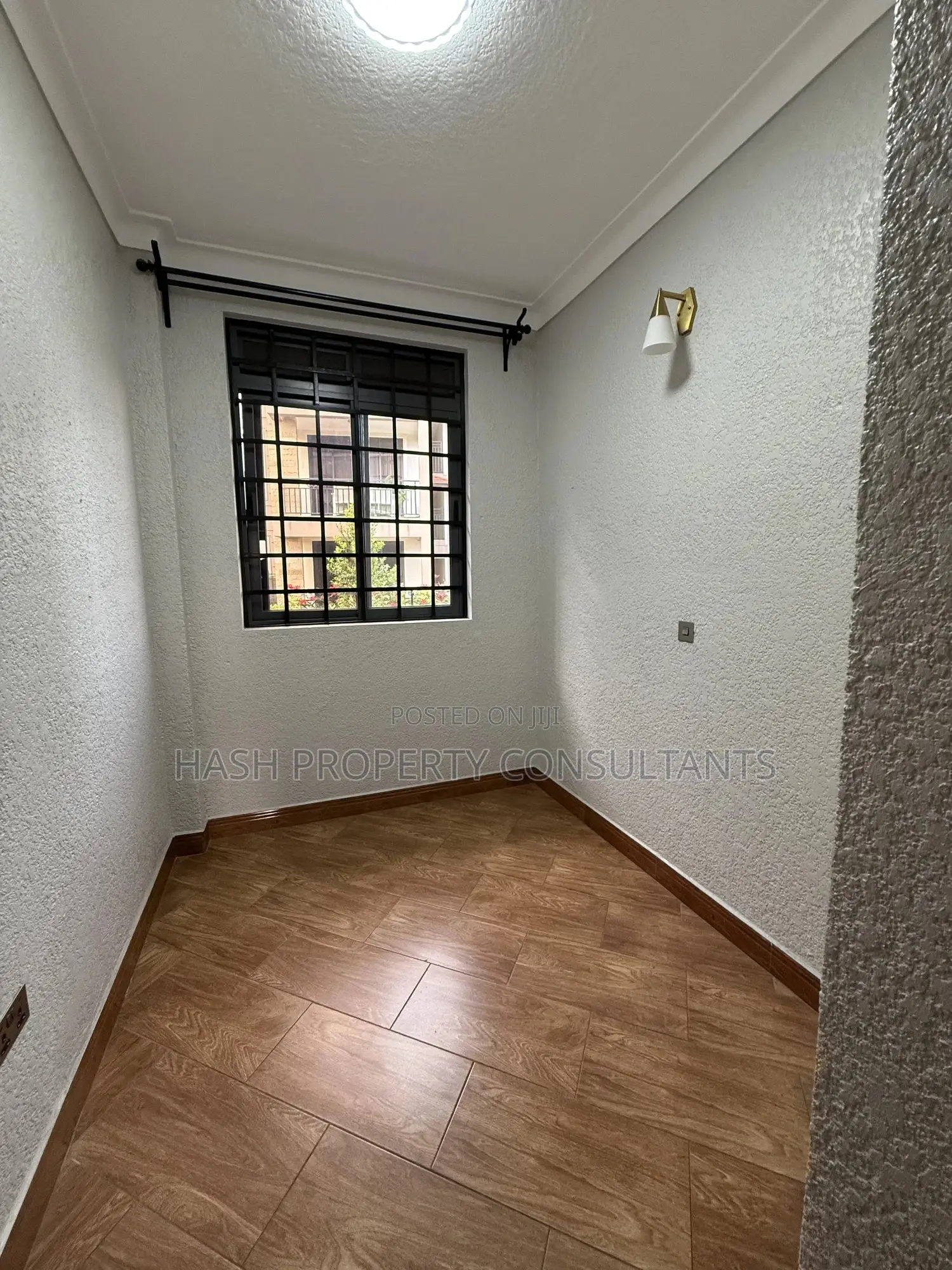 3bdrm Apartment in Muyenga, Central Division for rent