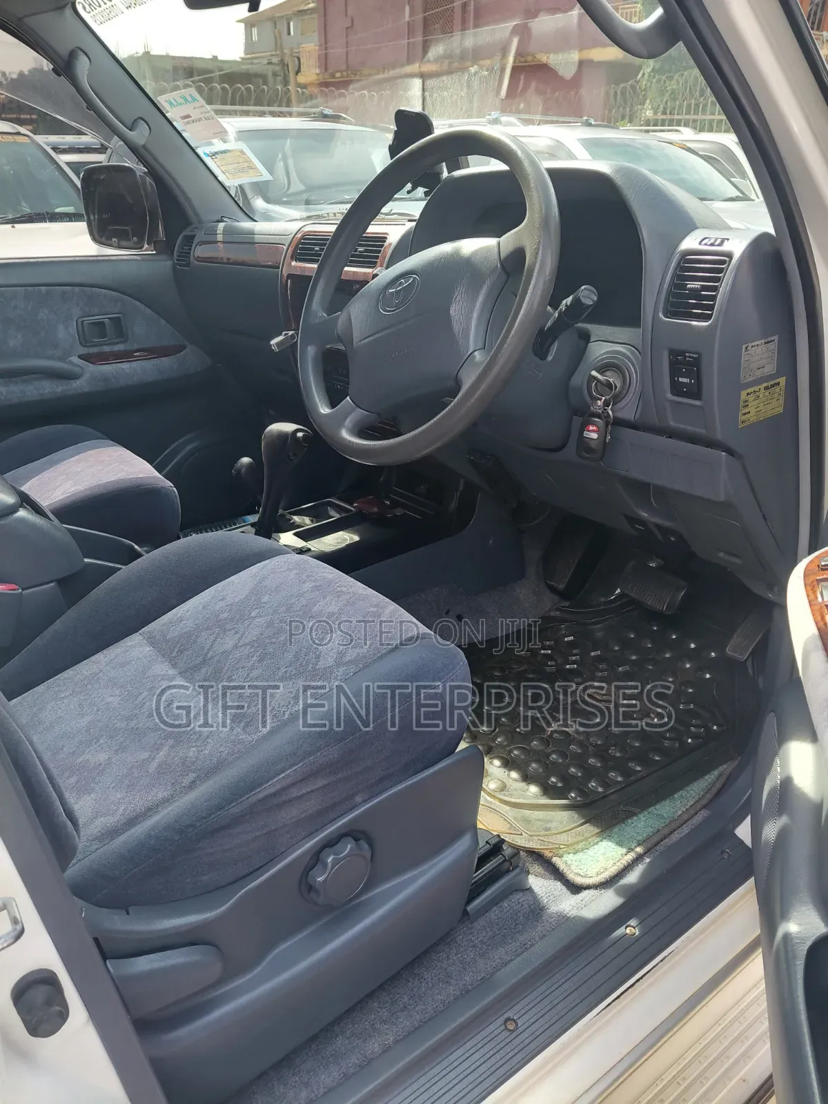 Toyota Land Cruiser Prado 2.7 5dr 2002 Pearl
