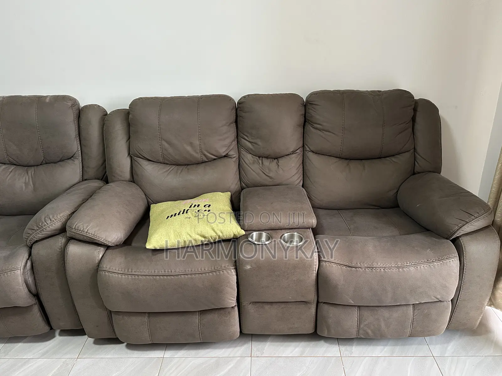 6 Seater Recliner Chaira