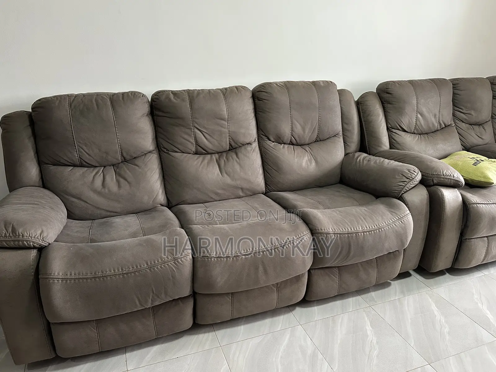 6 Seater Recliner Chaira