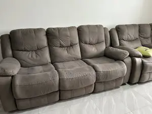 6 Seater Recliner Chaira