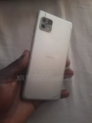 Sharp Aquos sense5G 64 GB White
