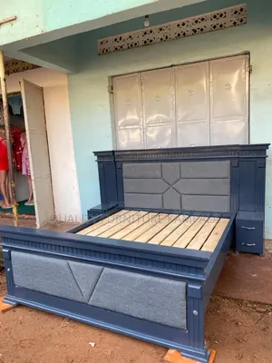 5ft X 6f -Modern Dark Wooden Double Bed Frame - Solid Wood