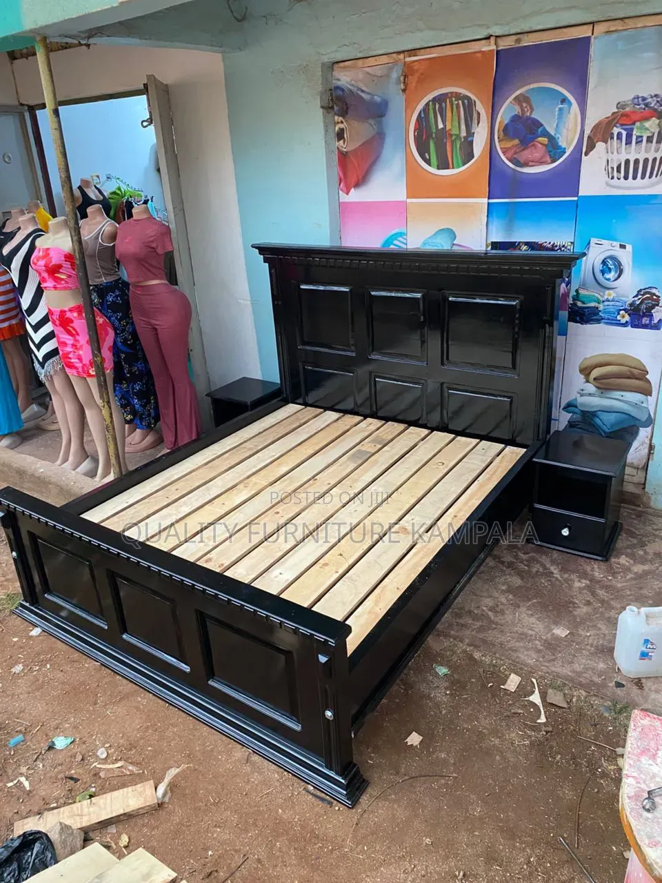 5ft X 6f -Modern Dark Wooden Double Bed Frame - Solid Wood