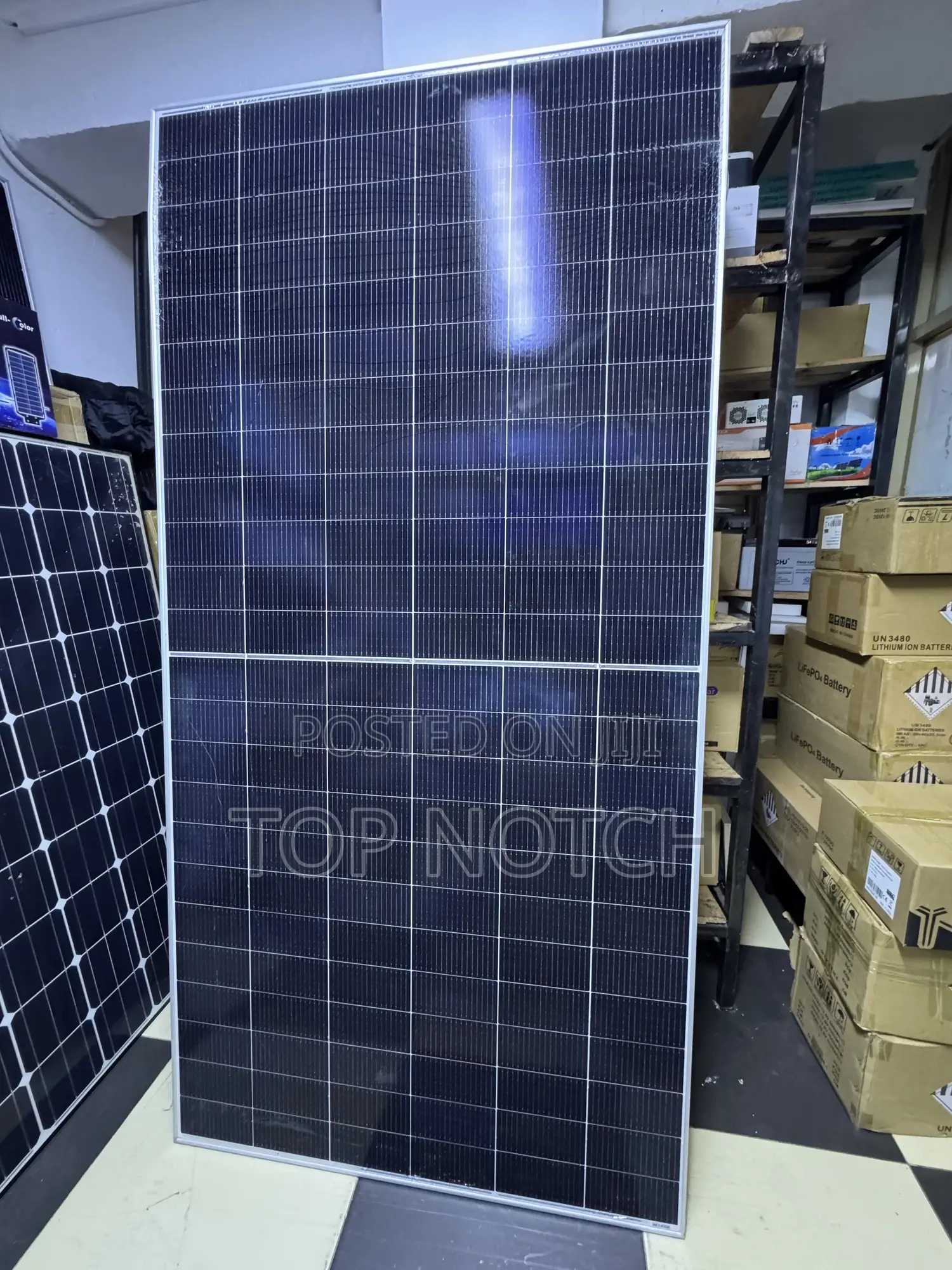 650 Watts Monocrystaline Solar Panel