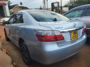 Toyota Premio 2010 Silver
