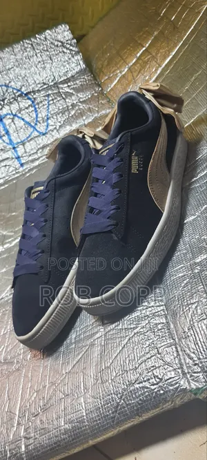 Woman's Shoe's