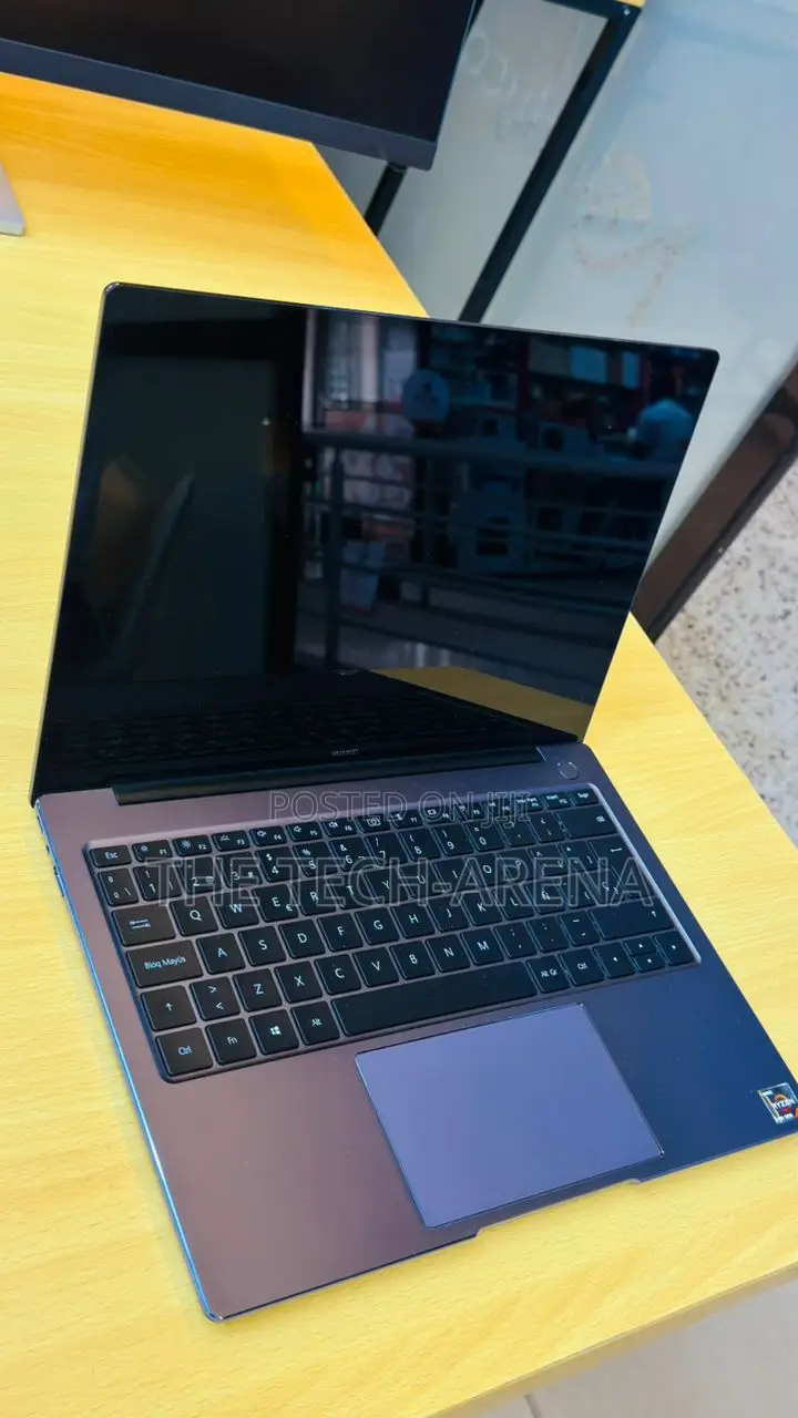 New Laptop Asus Zenbook 14 UX434 8GB AMD Ryzen SSD 512GB