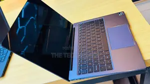 New Laptop Asus Zenbook 14 UX434 8GB AMD Ryzen SSD 512GB