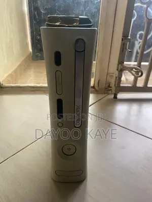 Xbox 360 Console With One Pad
