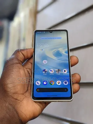 Sharp Aquos Sense6 64 GB Gold
